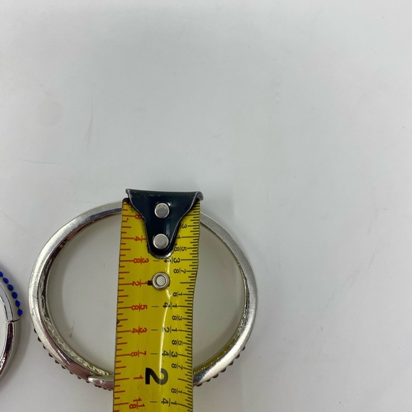 Elegant Blue and Red Bangle Bracelet Set - Picture 10 of 11